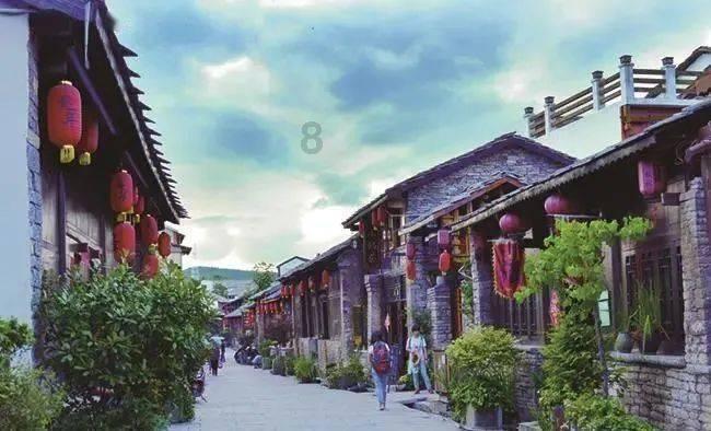 薛城区舜耕中学举行“挥墨创联迎新春，龙行龘龘庆甲辰”2024年迎新春送祝福活动